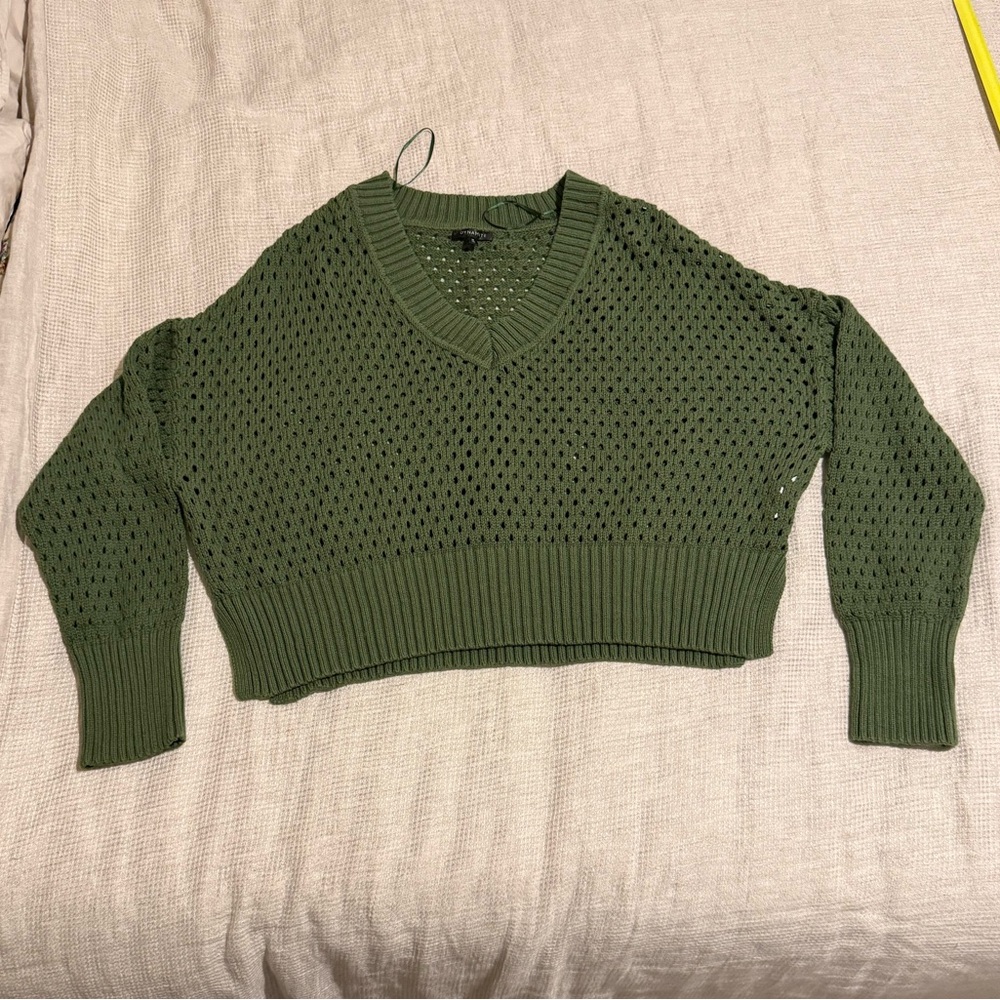 Dynamite Olive V-Neck Cropped Sweater